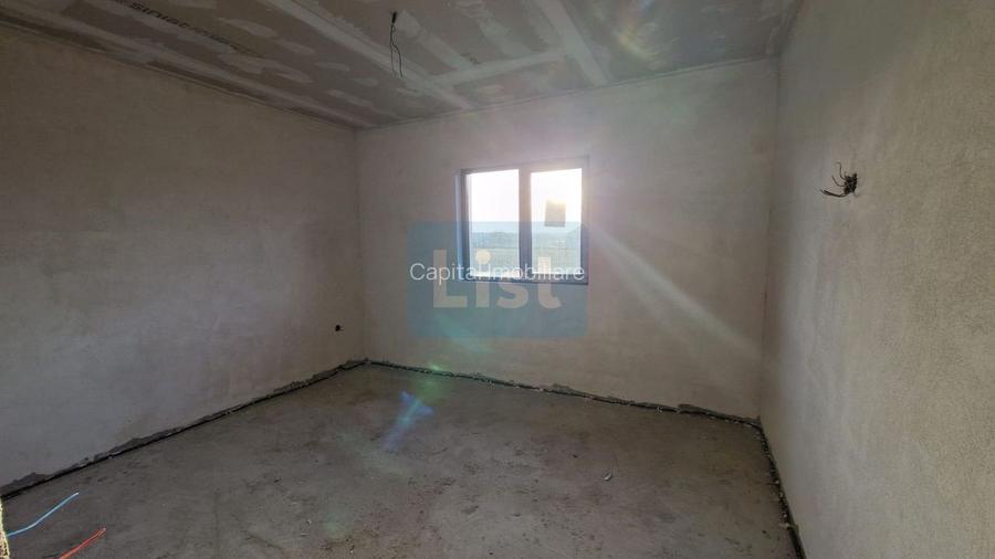 Casa de vanzare, Catalina, 3 dormitoare, 9 ari Comision 0% - 8