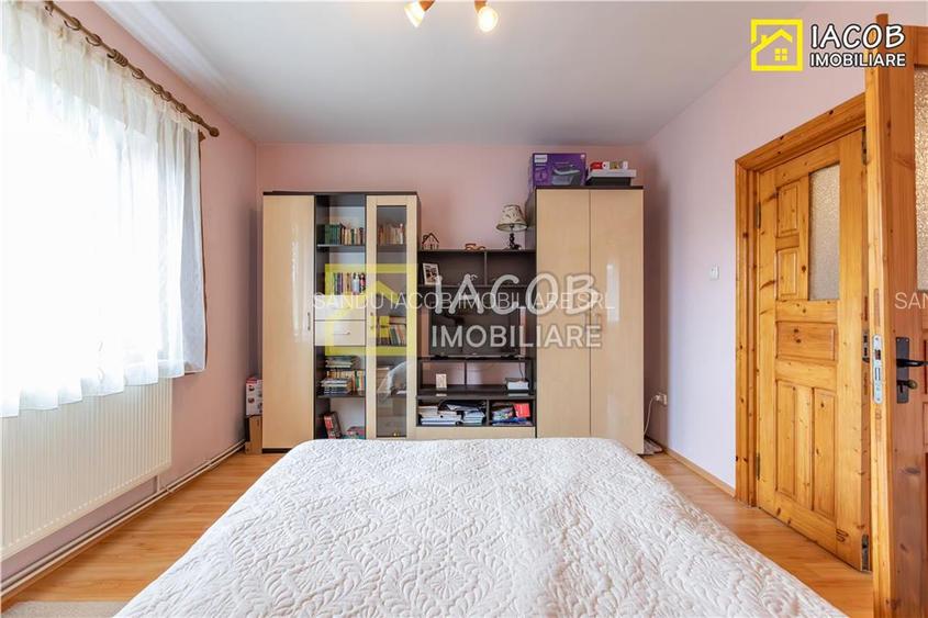 Casa, anexe, 3762 mp teren, 25000 mp padure, Comanesti, jud. Bacau - 39