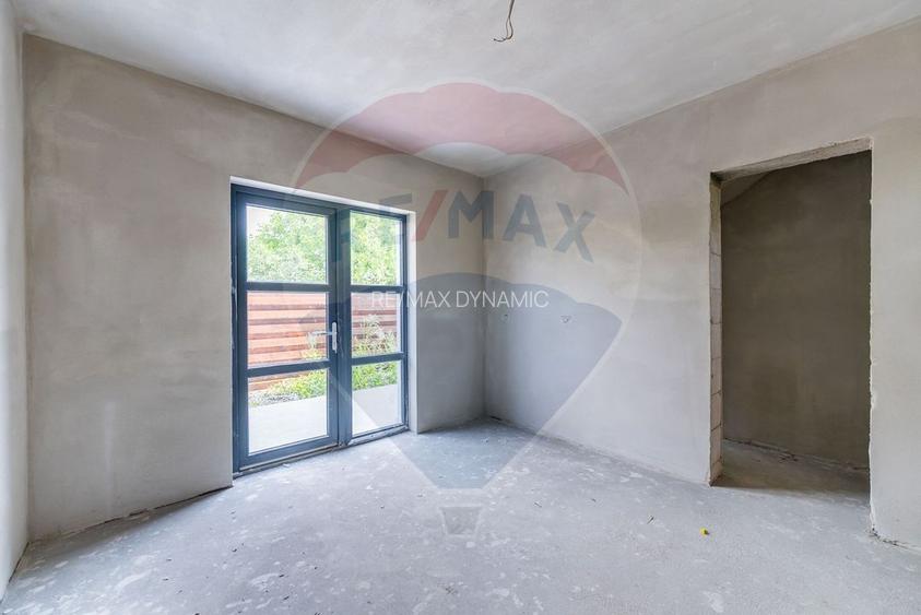 Casa într-un complex nou de 6 case înșiruite, 4 camere  zona centrala - 20