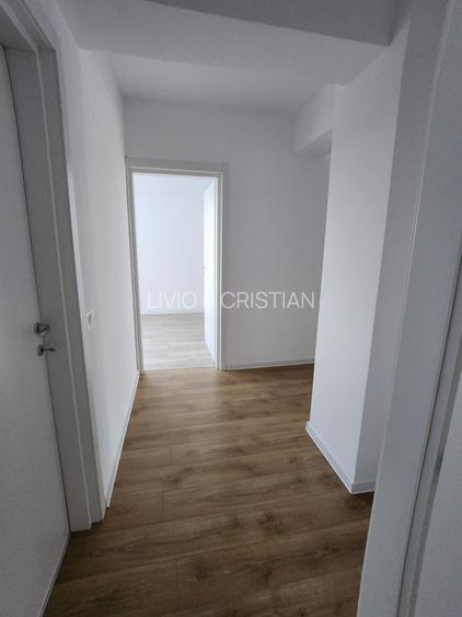 Decomandat 3 camere bloc nou et 3 Comision 0% - 10