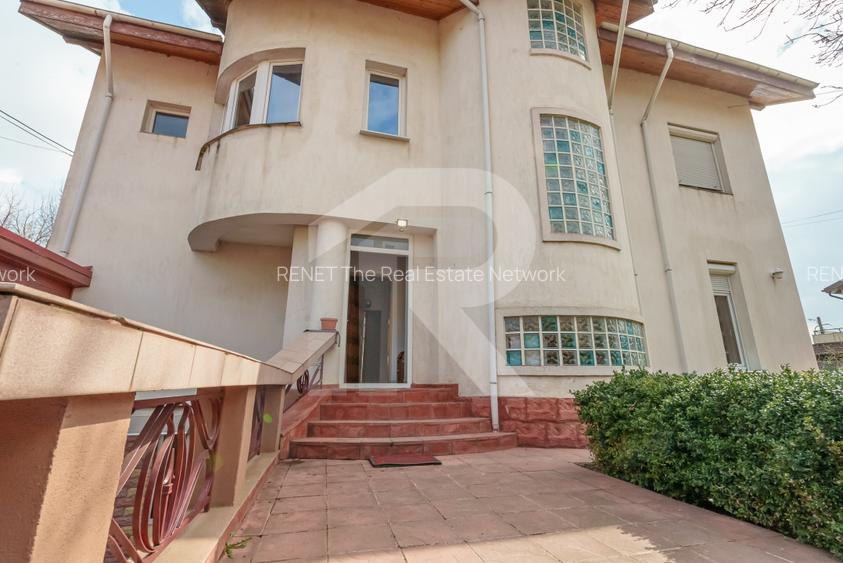 Casa spațioasă cu vedere la Lacul Grivița | 5 dormitoare | teren 793 mp - 8