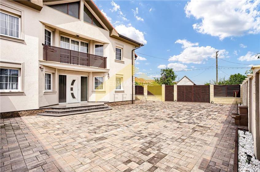 Casa noua de vanzare orasul Ineu - 4