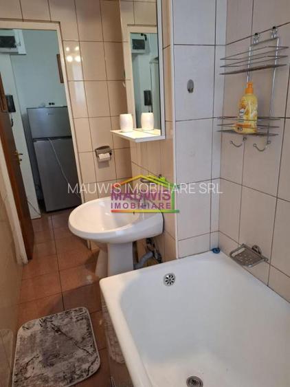 Dristor- metrou - 1 min- bloc mixt - 8