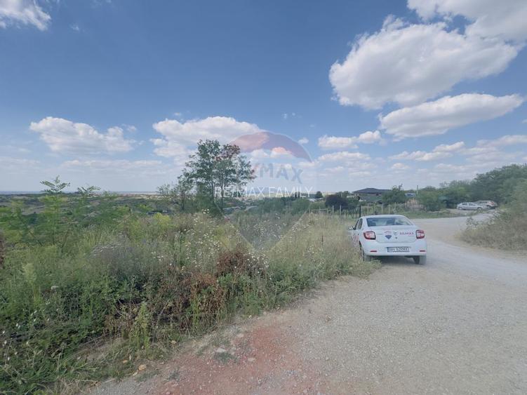 Teren  6.372mp Strs.Piersicilor/Str.Prunilor/Schimb cu Ap 4 camere - 5