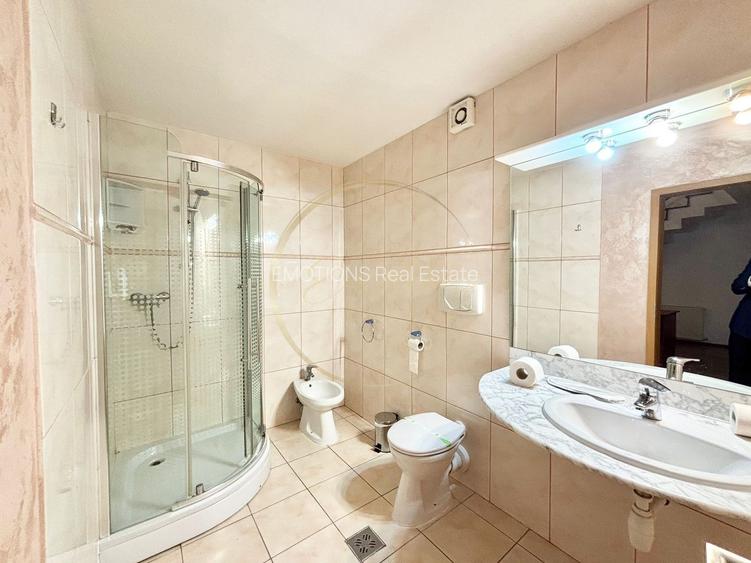 Apartament 3 camere - complexul studenṭesc | Penthouse - 12