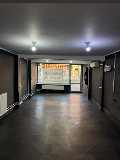 Oferim spre inchiriere spatiu comercial stradal Eroii Revolutiei 356 - 8