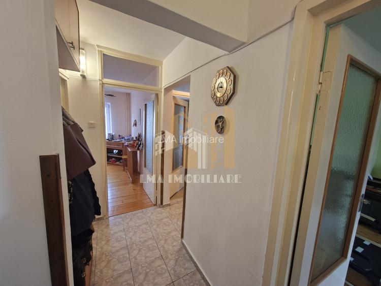 Apartament 3 camere Strada Gloriei Tractoru Brasov - 2