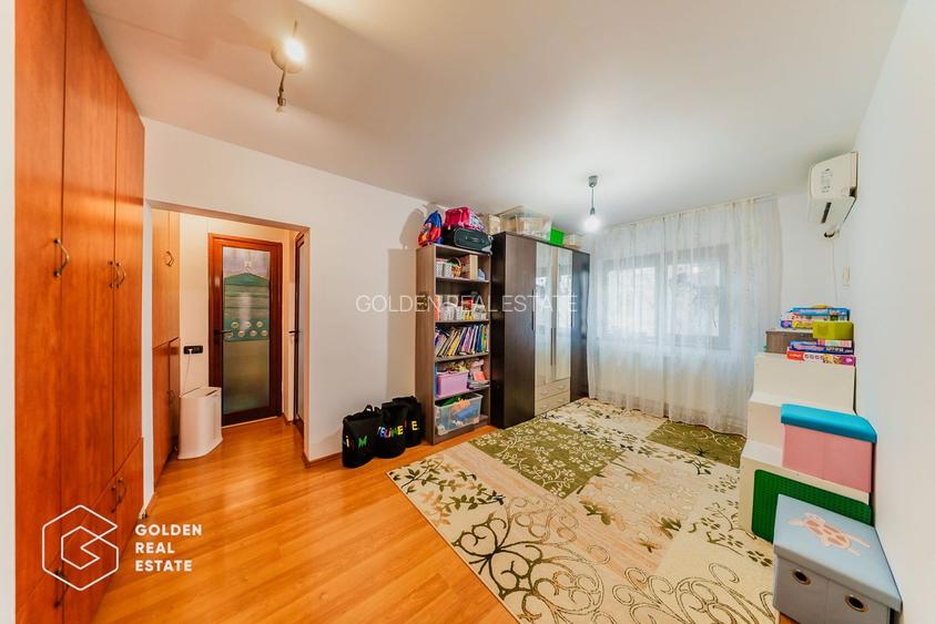 Apartament 4 camere, decomandat, etaj 2, Micalaca, str Fratiei - 11