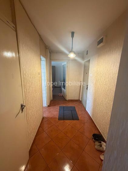 Basarabia - Apartament 2 camere , centrala proprie - 9