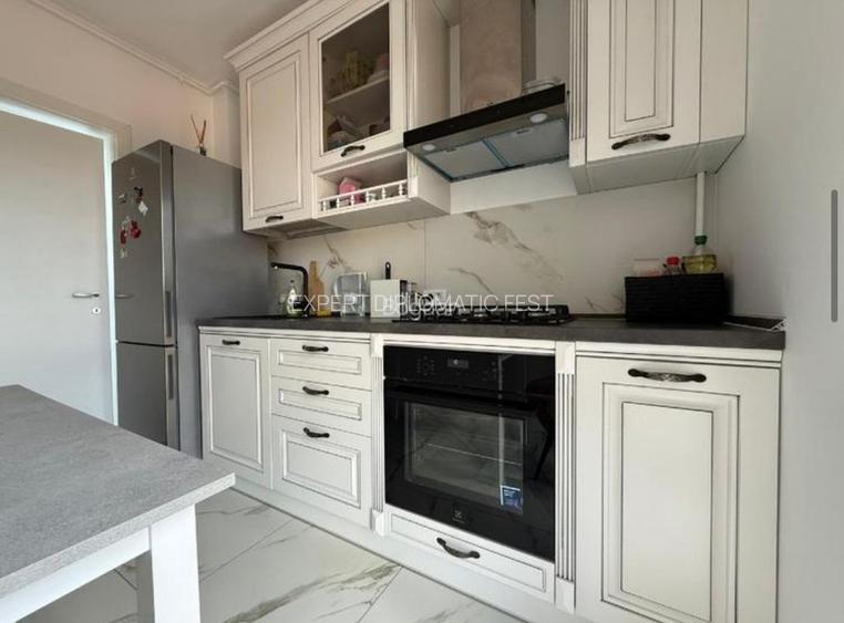 Carol - Viilor - Ap 2 cam - sup 60 mp - pret 140000 euro - 4