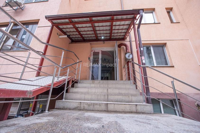 Apartament 69 mpu, cu 3 camere, de vanzare,  zona  Militari - 18