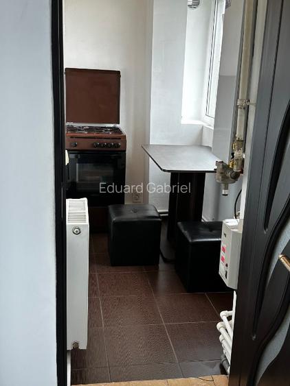 Apartament 2 camere, transformat in 3 camere, Zona Inel 2 - Aleea Solidaritatii - 8