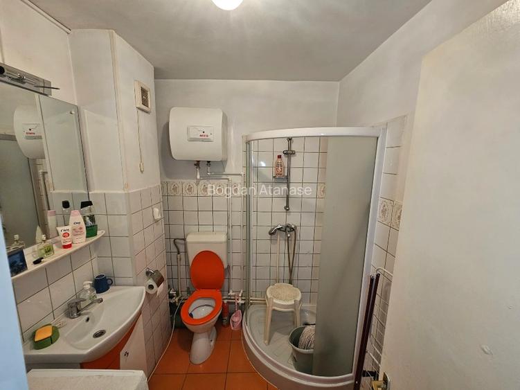 Apartament spațios cu 3 camere de vânzare - ideal pentru familie - 8