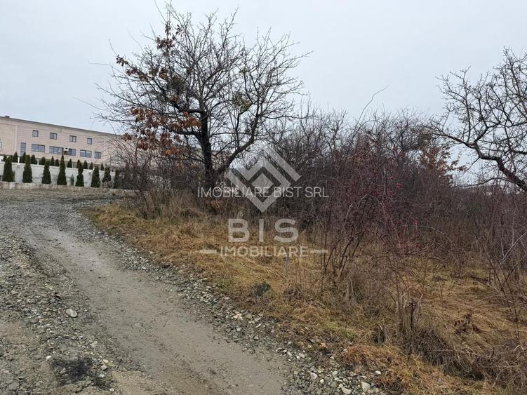 Teren 874 mp - zona Pico Verde - 2