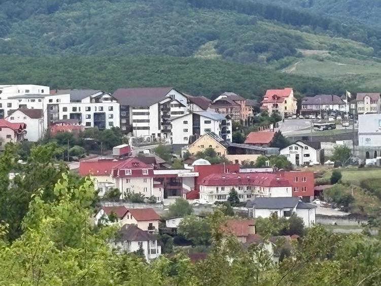 Teren Intravilat 15 ari Livada Meses ptr constructii 127.500eur - 6