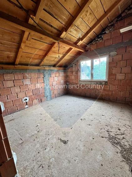 Casa / Vila cu 6 camere de vanzare - 5