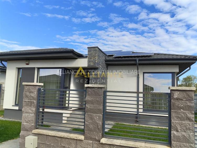 Casa individuala - 3 camere--PANOURI SOLARE - 3