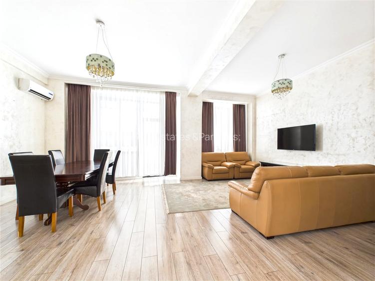 Apartament 3 camere | Modern | 163 MP | Zona Damaroaia - 3
