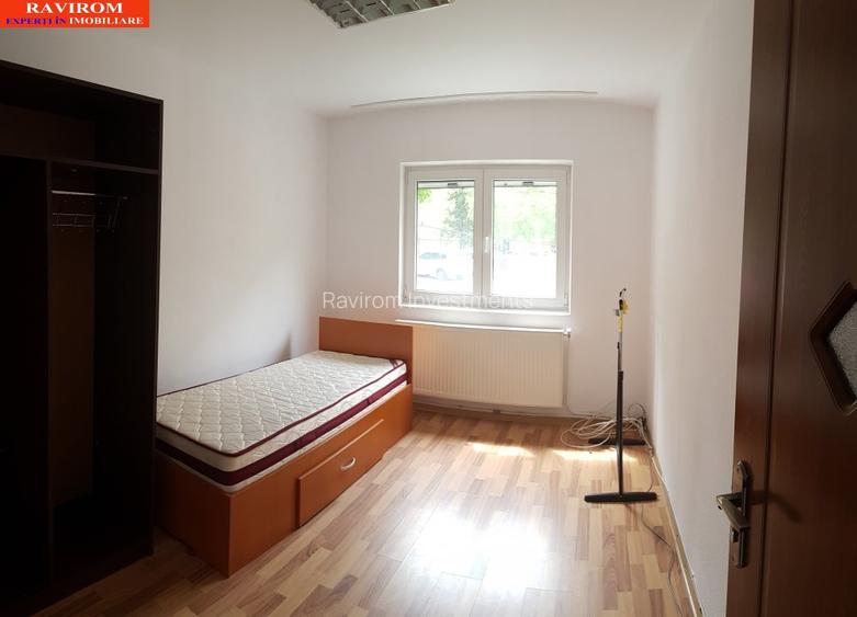 Apartament cu trei camere, decomandat, semimobilat, la parter, Bistrita Lac - 9