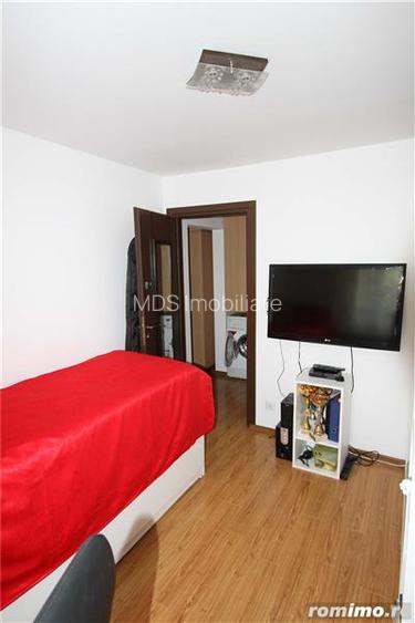 Decomandat cu 2 bai, modelul cel mai mare - 16