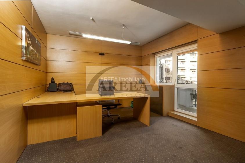 RAR SI  ELEGANT - UNIRII FANTANI - 5 camere de vanzare - 4