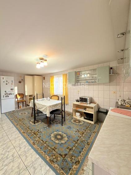 Vilă Spațioasă cu 5 Camere - 360.000 euro- Zona Girocului - 12