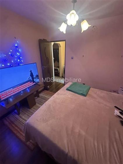 Decomandat, mobilat si utilat la etajul 3 - 11