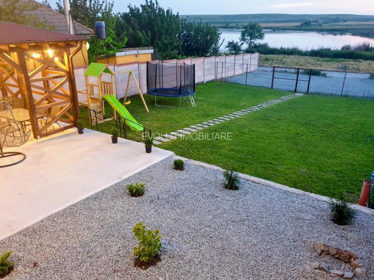 Pensiune turistica de vanzare in Corbu vedere lac afacere la cheie - 47