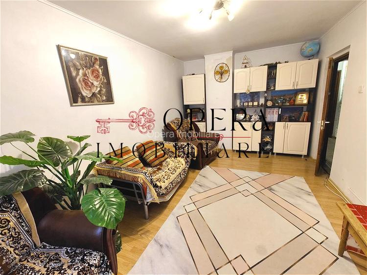 Apartament 4 camere, decomandat, de vanzare, zona Canta - 2