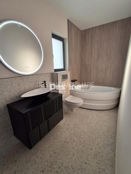  COMISION O %,Miroslava, Casa individuala, P+1+POD,  - 12