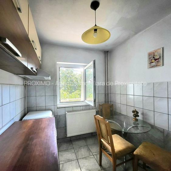 OCAZIE: 3 camere, 2 balcoane, decomandat - SUPER PREȚ - 4