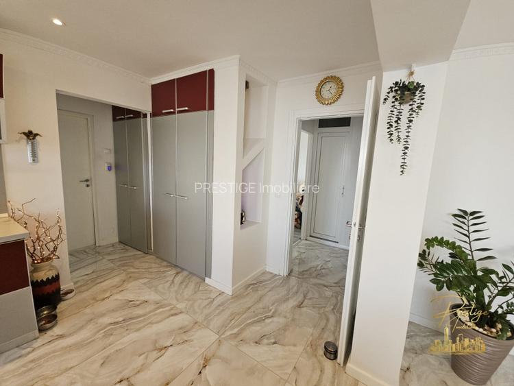 Apartament cu 3 camere spatios in bloc tip B , zona Rogerius - Oradea  - 23