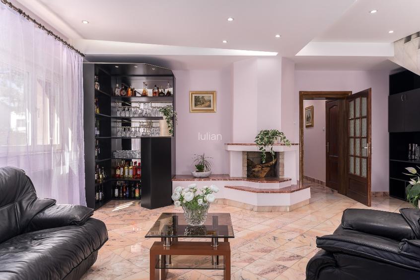 Vila 360 mp utili, teren 510 mp curte liberă 300 mp la 200 m de Parcul Circului - 10