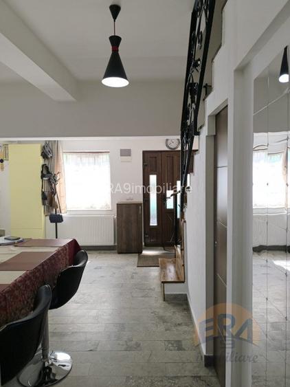 Apartament 3 camere, situata central Str. Cuza voda - 8