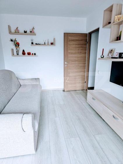  Apartament, decomandat, intermediar, parcare, zona Zona Vivo !  - 3