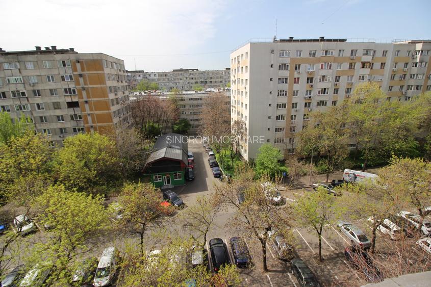 Crângași - Ceahlău, living 31 mp, dormitoare de 14 și 12 mp, centrală proprie - 13