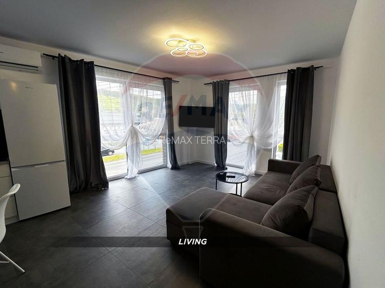 DE INCHIRIAT: Apartament cu 3 camere - Centru Vechi - 2