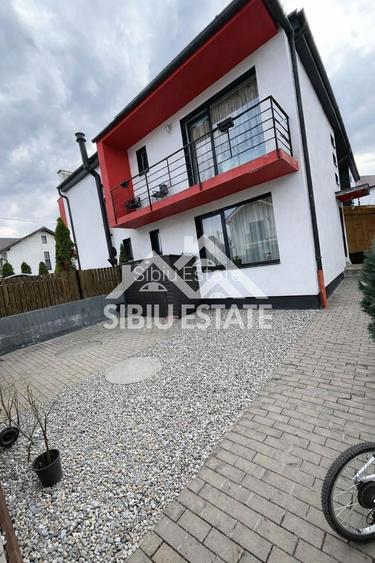 Casa cvadruplex de vanzare 4 camere, curte proprie - 8