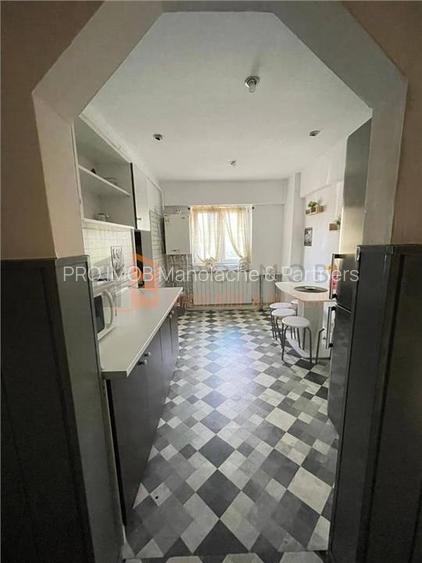 Apartament 2 camere cf1 decomandat zona Micro 3 - 4