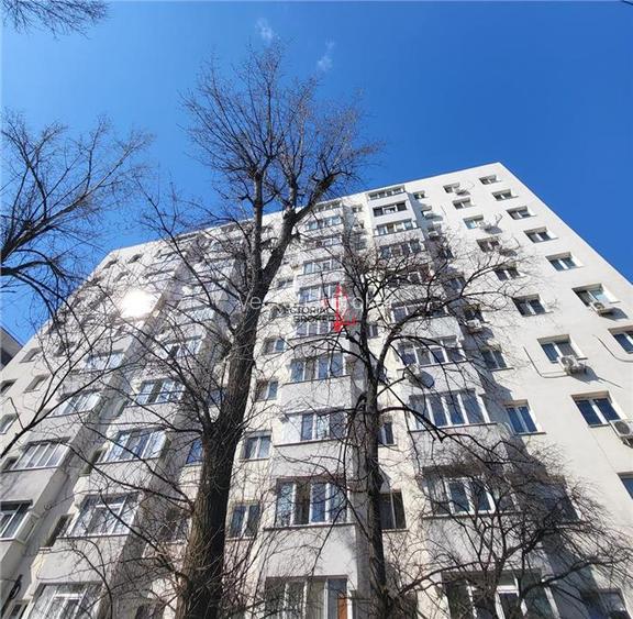 GARSONIERA DECOMANDATA LANGA METROU - 6