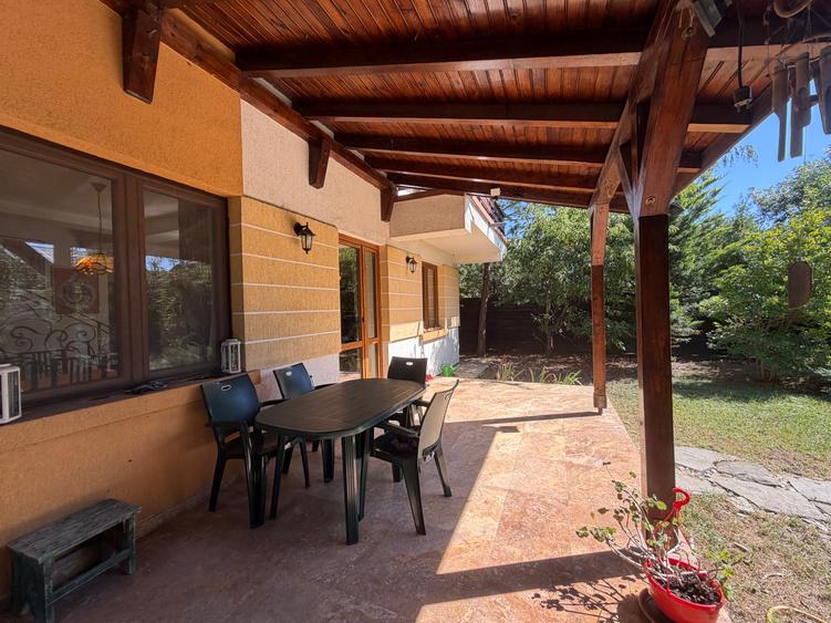 Aspen House, 5 camere, gradina matura, garaj, din caramida, Paradisul Verde