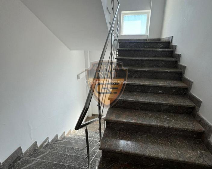 3 camere 180 mp + Parcare privata. Peninsula, Centrul Vechi, Piata Ovidiu - 19