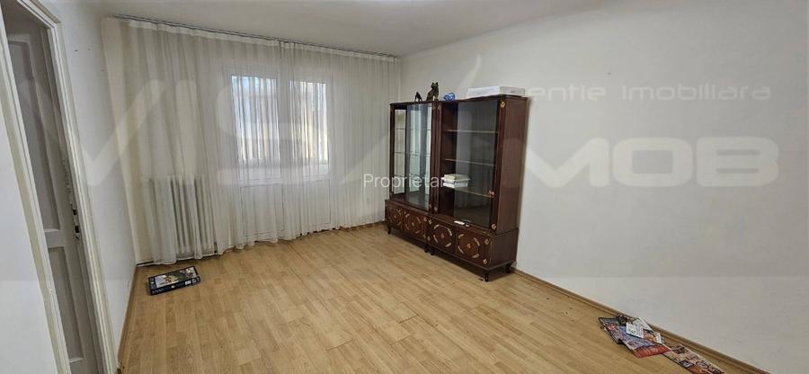 Apartament 3 camere etaj 2/3 - 7