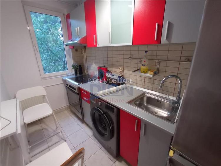 Gasoniera moderna ,  strada Izvorul Oltului - 9