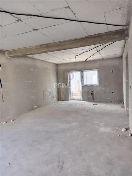 Duplex pe parter - 2 fronturi stradale - personalizare interioara - canalizare - 10