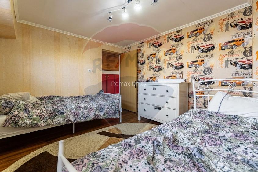 Casă spațioasă 350 mp utili, Teren 650 mp, Garaj subteran, Tractorul - 48