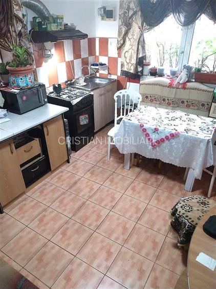 CASA 4 camere, Constructie 2015 din caramida si boltari , zona Centrala, Teren - - 5