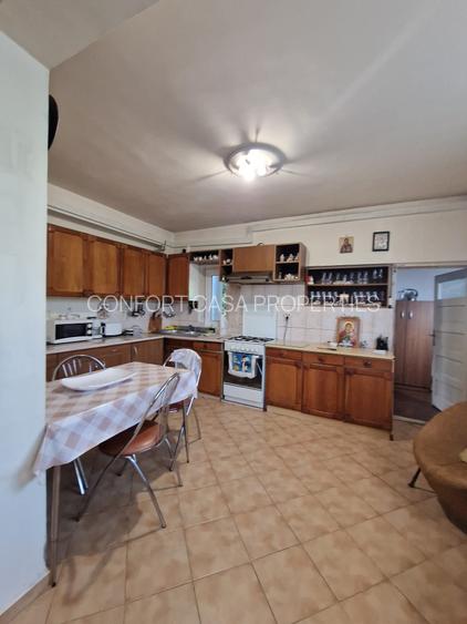 Eroii Revolutiei -  Casa  locuibila - teren 363 mp - deschidere 20.71 mp - P+1E - 2