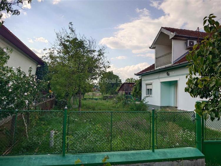 Casa P+M cu teren generos si loturi suplimentare in Baia de Cris - 20