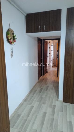 Vânzare apartament 3 camere strada Eroilor nr 8 , zona Sala Sporturilor  - 9